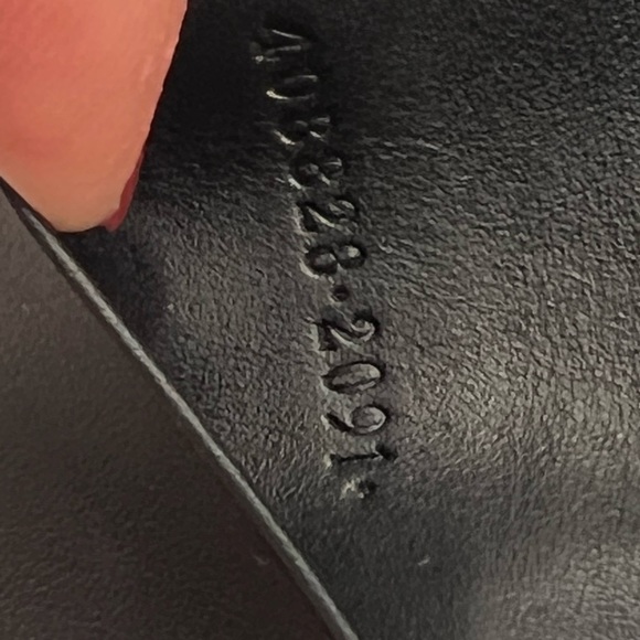 Authentic Gucci Key Case - Picture 9 of 11